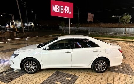 Toyota Camry, 2018 год, 1 600 000 рублей, 4 фотография