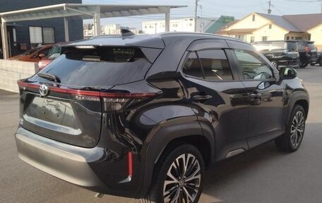Toyota Yaris Cross, 2022 год, 1 425 000 рублей, 2 фотография
