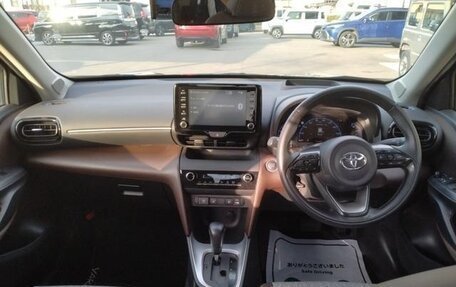 Toyota Yaris Cross, 2022 год, 1 425 000 рублей, 4 фотография