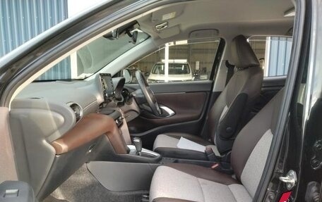Toyota Yaris Cross, 2022 год, 1 425 000 рублей, 6 фотография