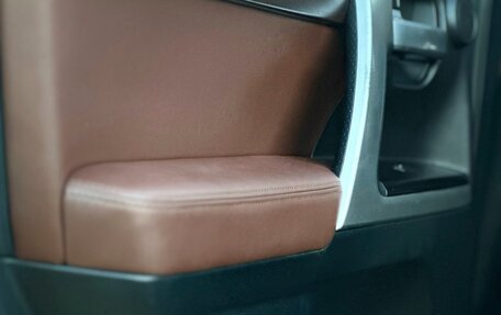 Toyota Land Cruiser 200, 2017 год, 8 299 000 рублей, 28 фотография