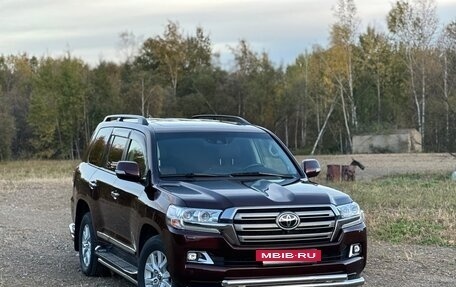 Toyota Land Cruiser 200, 2017 год, 8 299 000 рублей, 35 фотография