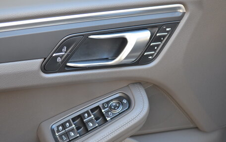 Porsche Macan I рестайлинг, 2021 год, 6 490 000 рублей, 25 фотография