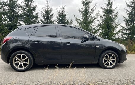 Opel Astra J, 2011 год, 600 000 рублей, 6 фотография