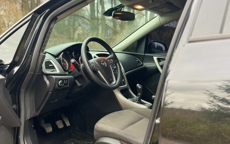 Opel Astra J, 2011 год, 600 000 рублей, 12 фотография