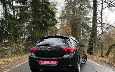 Opel Astra J, 2011 год, 600 000 рублей, 2 фотография