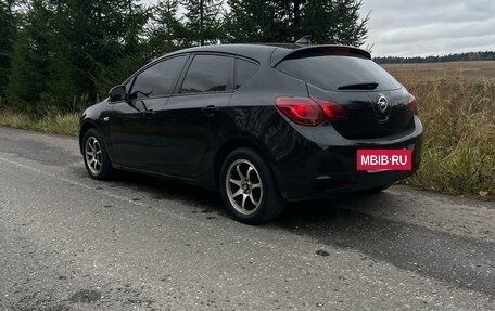 Opel Astra J, 2011 год, 600 000 рублей, 24 фотография