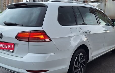 Volkswagen Golf VII, 2019 год, 1 650 000 рублей, 2 фотография