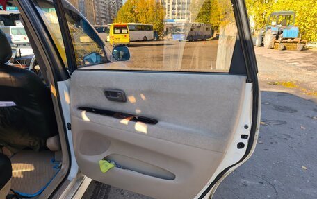 Toyota Gaia, 2000 год, 650 000 рублей, 12 фотография