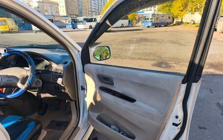 Toyota Gaia, 2000 год, 650 000 рублей, 13 фотография