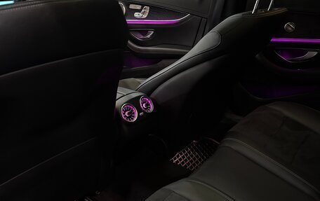Mercedes-Benz E-Класс, 2017 год, 3 900 000 рублей, 23 фотография