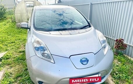 Nissan Leaf I, 2011 год, 530 000 рублей, 3 фотография
