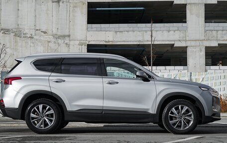 Hyundai Santa Fe IV, 2018 год, 2 695 000 рублей, 9 фотография