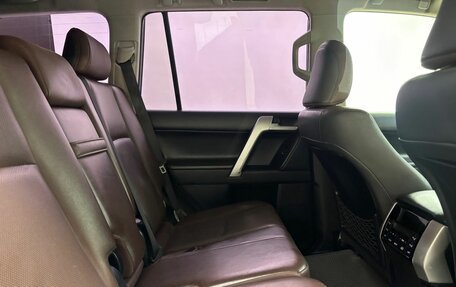 Toyota Land Cruiser Prado 150 рестайлинг 2, 2017 год, 4 987 000 рублей, 12 фотография