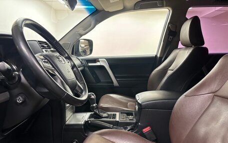 Toyota Land Cruiser Prado 150 рестайлинг 2, 2017 год, 4 987 000 рублей, 10 фотография