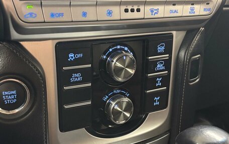 Toyota Land Cruiser Prado 150 рестайлинг 2, 2017 год, 4 987 000 рублей, 15 фотография