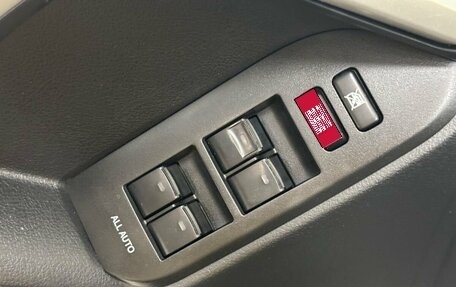 Toyota Land Cruiser Prado 150 рестайлинг 2, 2017 год, 4 987 000 рублей, 16 фотография