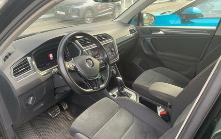 Volkswagen Tiguan II, 2020 год, 2 199 000 рублей, 3 фотография