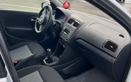 Volkswagen Polo VI (EU Market), 2013 год, 690 000 рублей, 11 фотография