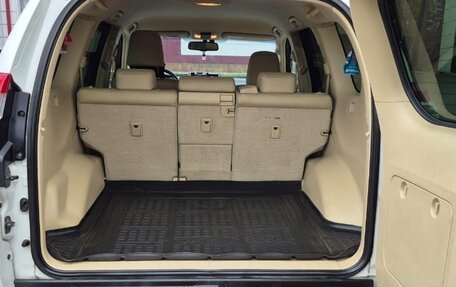 Toyota Land Cruiser Prado 150 рестайлинг 2, 2015 год, 3 350 000 рублей, 14 фотография