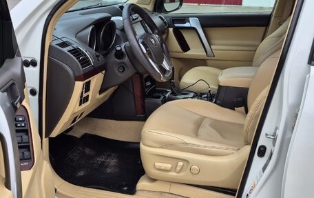 Toyota Land Cruiser Prado 150 рестайлинг 2, 2015 год, 3 350 000 рублей, 10 фотография