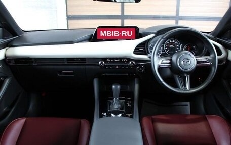 Mazda 3, 2021 год, 1 367 000 рублей, 9 фотография