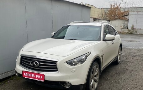 Infiniti QX70, 2015 год, 1 930 000 рублей, 1 фотография