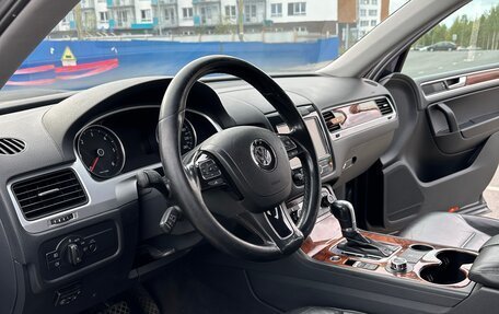 Volkswagen Touareg III, 2010 год, 1 650 000 рублей, 8 фотография