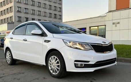 KIA Rio III рестайлинг, 2015 год, 650 000 рублей, 2 фотография