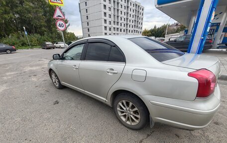 Toyota Avensis III рестайлинг, 2004 год, 900 000 рублей, 2 фотография