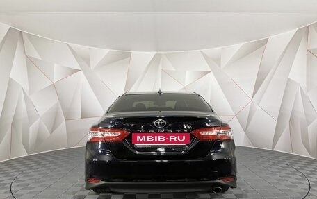 Toyota Camry, 2018 год, 2 695 000 рублей, 8 фотография