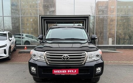 Toyota Land Cruiser 200, 2012 год, 3 299 000 рублей, 2 фотография