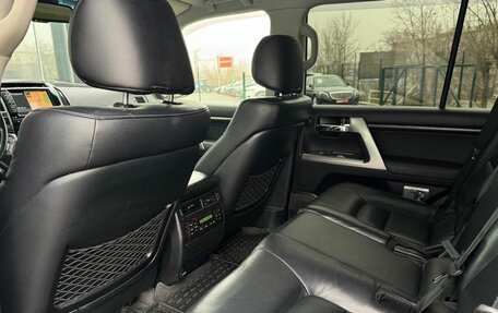 Toyota Land Cruiser 200, 2012 год, 3 299 000 рублей, 17 фотография