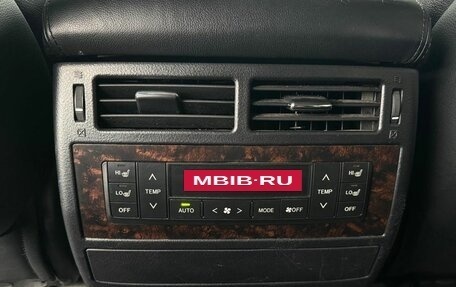 Toyota Land Cruiser 200, 2012 год, 3 299 000 рублей, 32 фотография