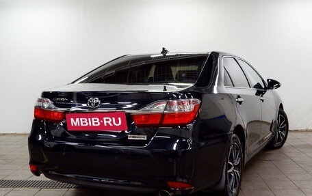 Toyota Camry, 2017 год, 1 750 000 рублей, 2 фотография
