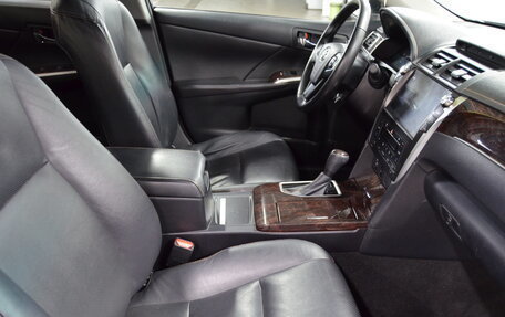 Toyota Camry, 2017 год, 1 750 000 рублей, 19 фотография