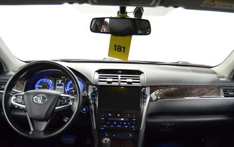 Toyota Camry, 2017 год, 1 750 000 рублей, 10 фотография