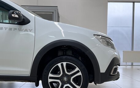 Renault Logan II, 2019 год, 1 180 000 рублей, 11 фотография