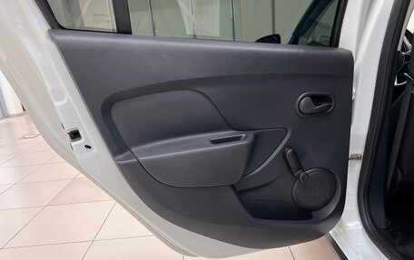 Renault Logan II, 2019 год, 1 180 000 рублей, 27 фотография