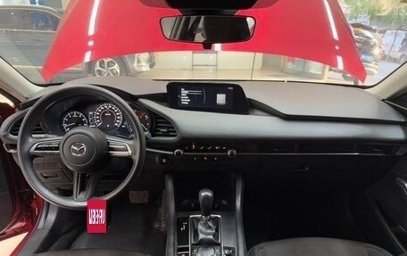 Mazda 3, 2021 год, 1 650 000 рублей, 8 фотография