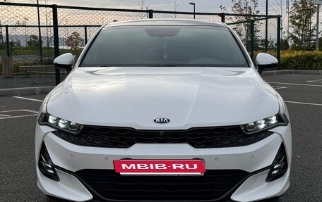 KIA K5, 2021 год, 3 230 000 рублей, 2 фотография
