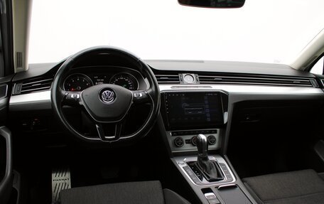 Volkswagen Passat B8 рестайлинг, 2015 год, 1 849 000 рублей, 12 фотография