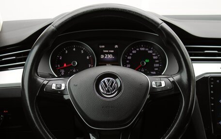 Volkswagen Passat B8 рестайлинг, 2015 год, 1 849 000 рублей, 15 фотография