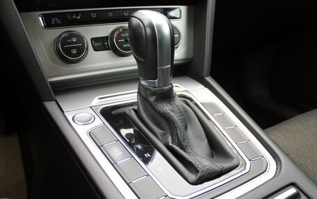 Volkswagen Passat B8 рестайлинг, 2015 год, 1 849 000 рублей, 20 фотография