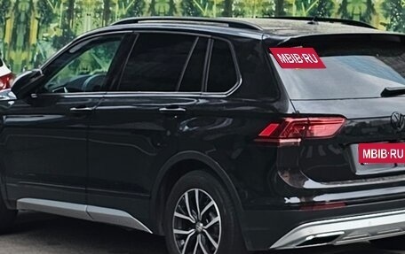Volkswagen Tiguan II, 2020 год, 2 490 000 рублей, 7 фотография