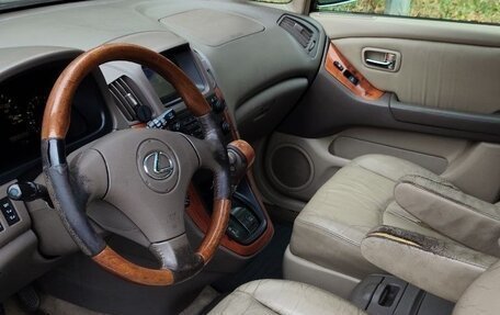 Lexus RX IV рестайлинг, 2001 год, 480 000 рублей, 11 фотография