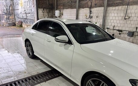 Mercedes-Benz E-Класс, 2019 год, 1 850 000 рублей, 9 фотография