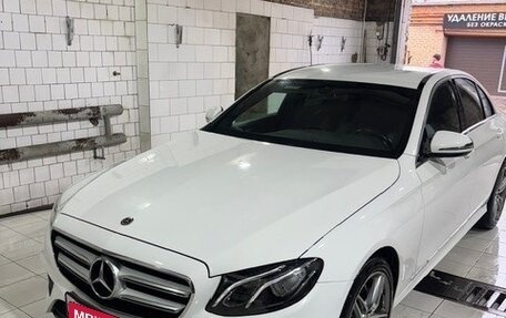 Mercedes-Benz E-Класс, 2019 год, 1 850 000 рублей, 2 фотография