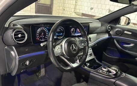 Mercedes-Benz E-Класс, 2019 год, 1 850 000 рублей, 17 фотография