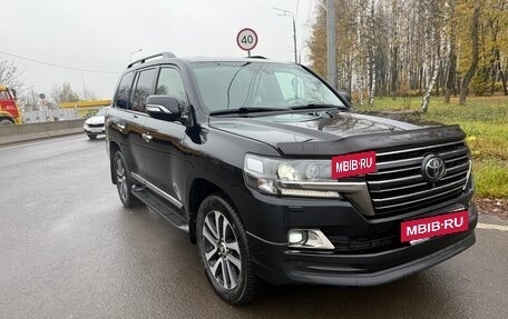 Toyota Land Cruiser 200, 2017 год, 7 000 000 рублей, 2 фотография